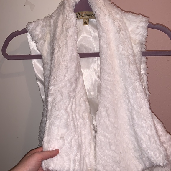 White fur vest - Picture 3 of 3